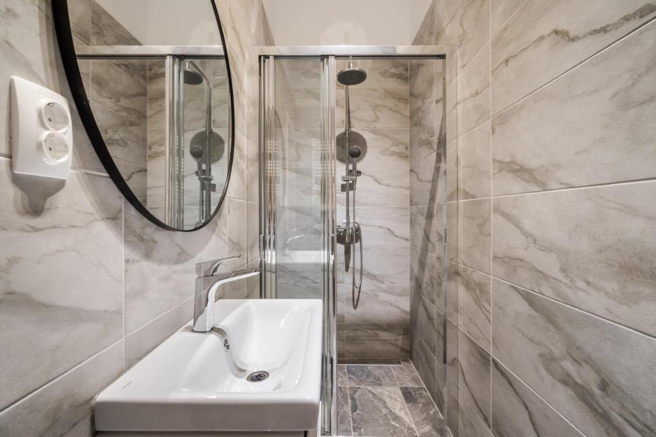 Bpr Sirius Suite With A/C Budapeste Exterior foto
