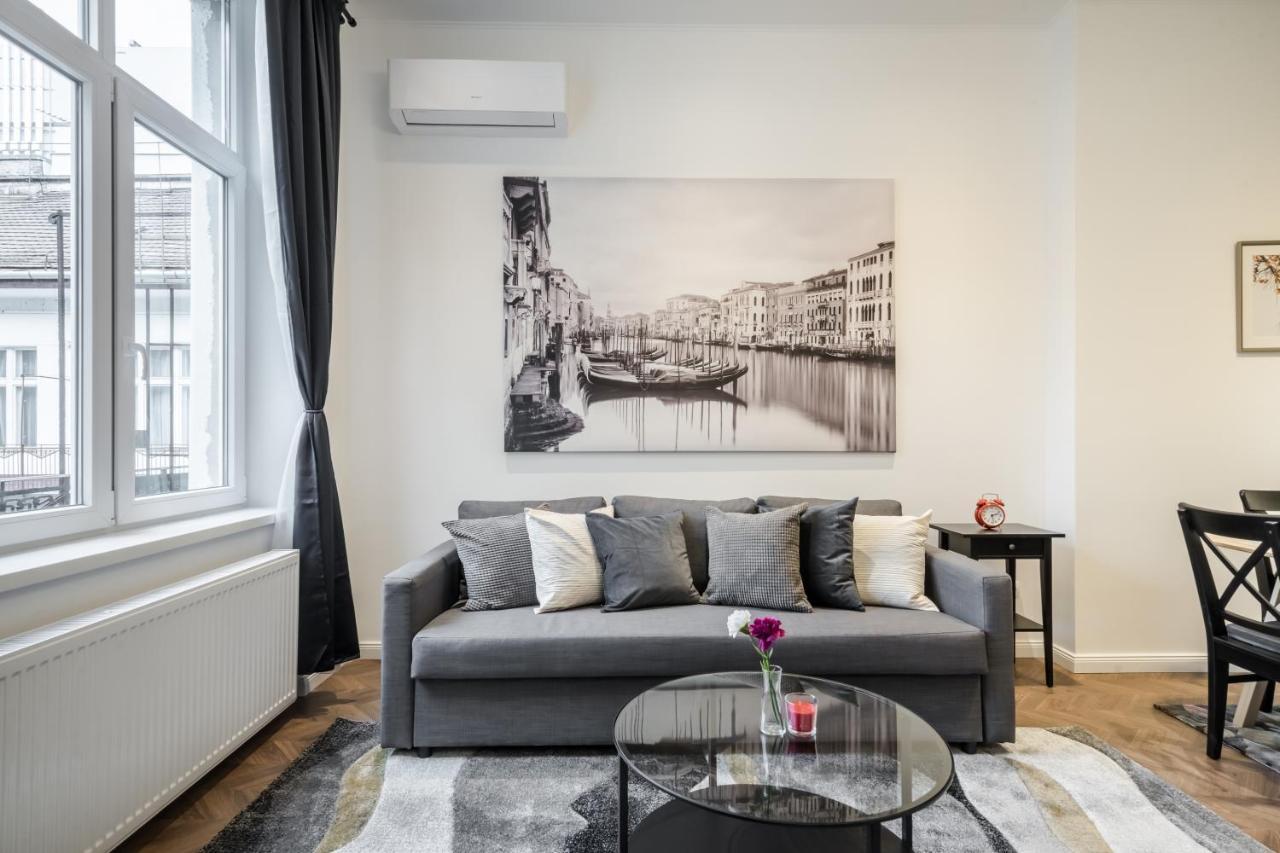 Bpr Sirius Suite With A/C Budapeste Exterior foto